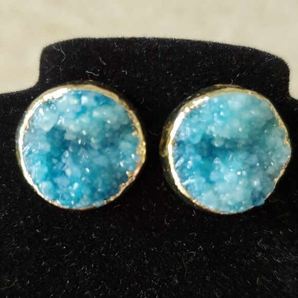 Geode Crystal Stone Stud Earrings Blue - Picture 1 of 7